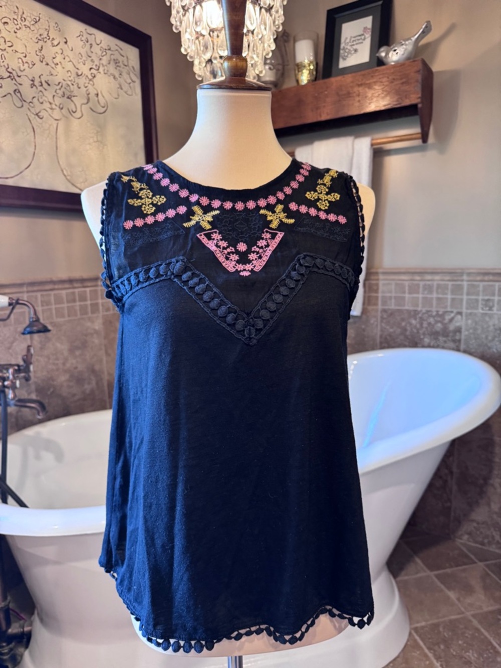 G Collection Boho Embroidered Black Sleeveless Tank Top Pink & Yellow Detail M